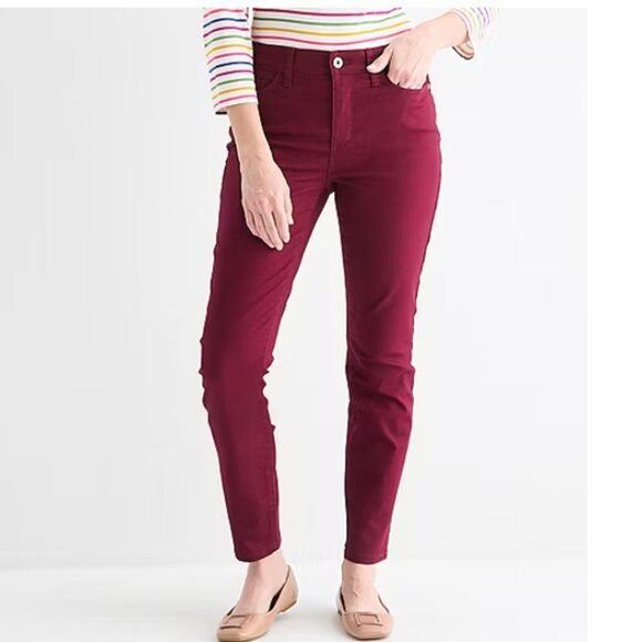 St. John's Bay Mid Rise Skinny Fit Jean Deep Ruby Size 4P NWT - Picture 3 of 10